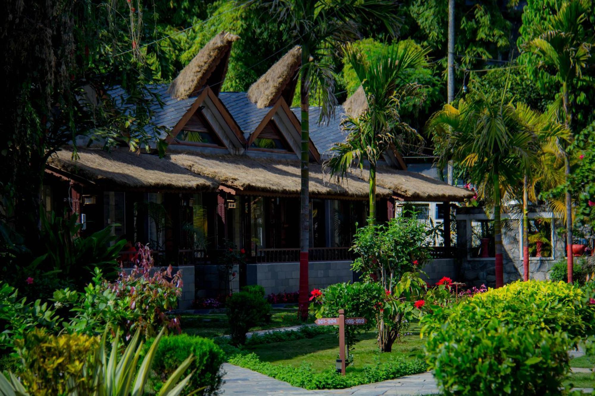 פוקהרה Lake View Resort מראה חיצוני תמונה