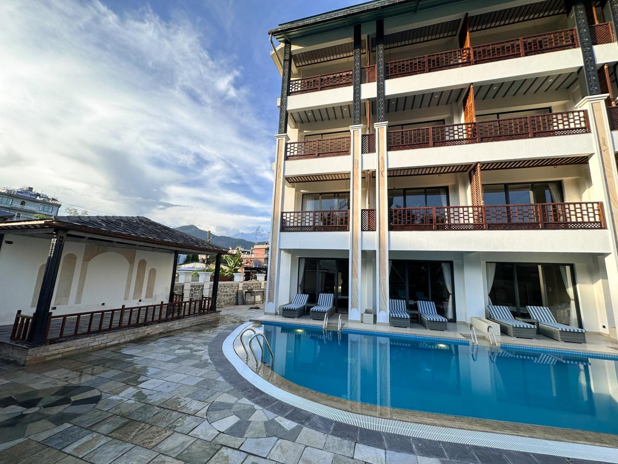 פוקהרה Lake View Resort מראה חיצוני תמונה