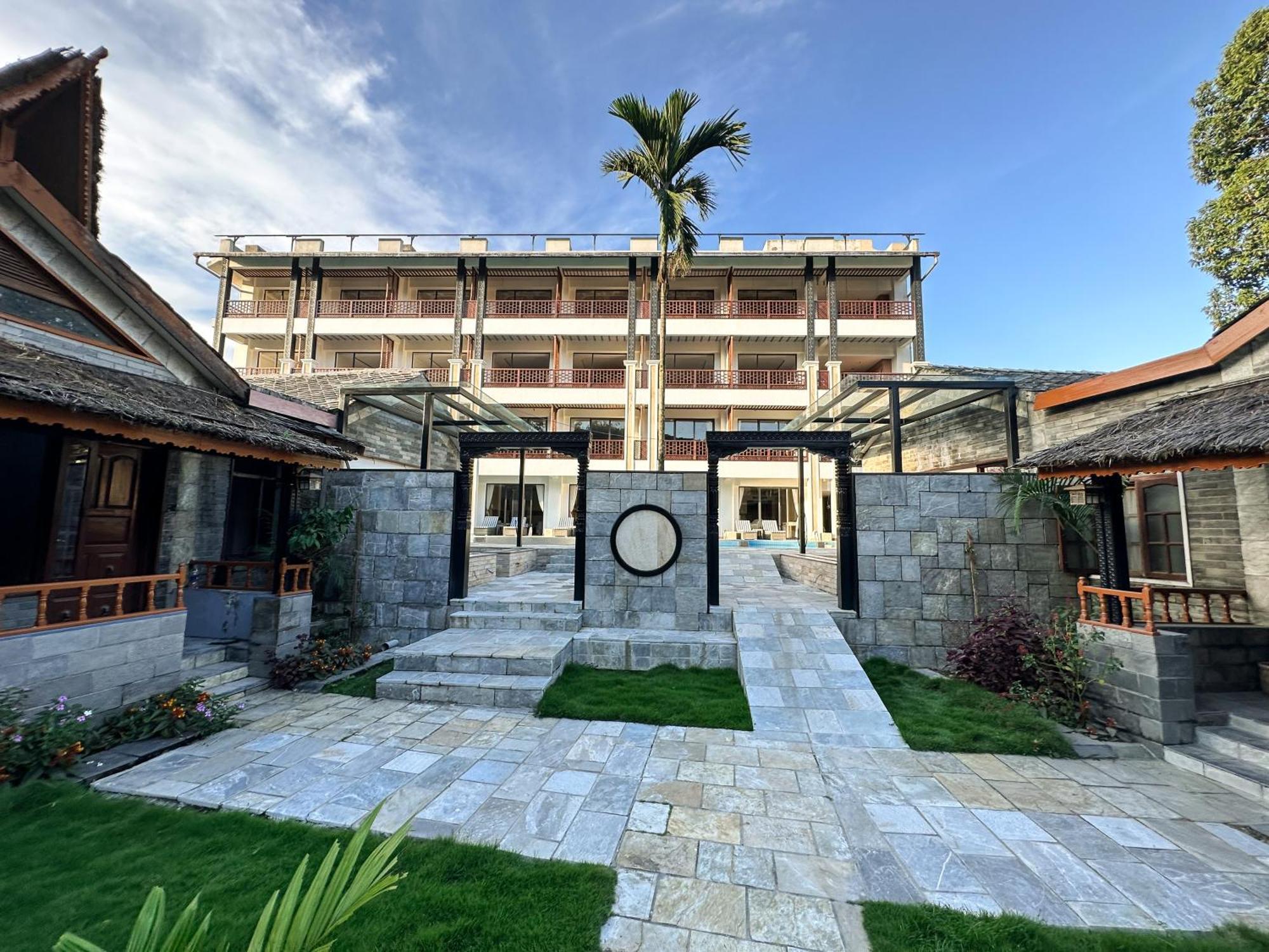 פוקהרה Lake View Resort מראה חיצוני תמונה