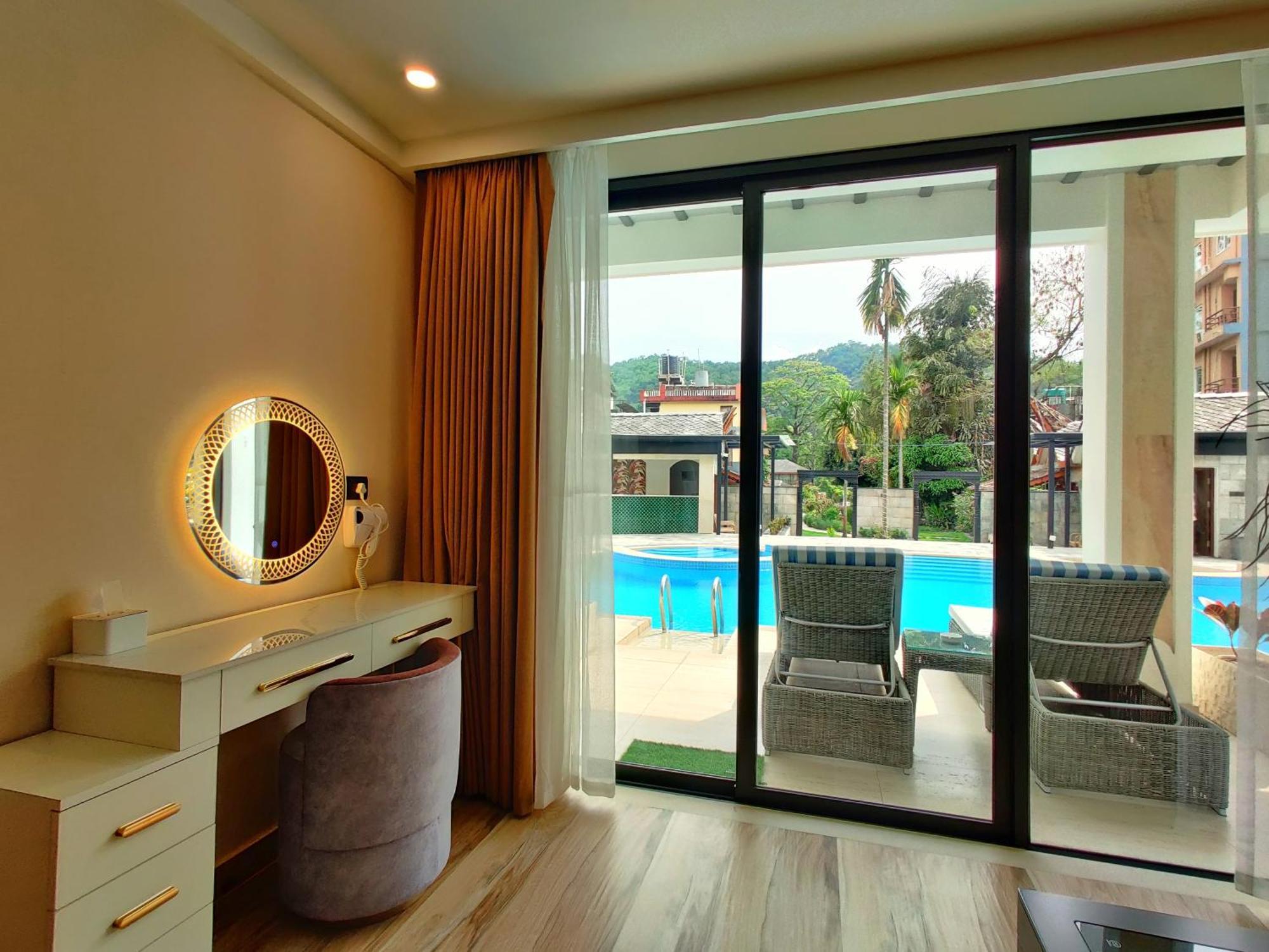 פוקהרה Lake View Resort מראה חיצוני תמונה