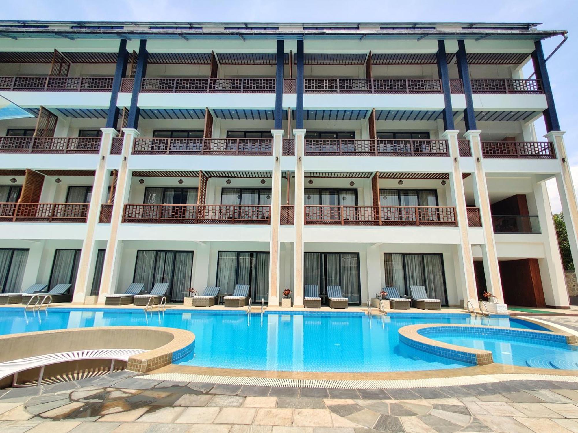 פוקהרה Lake View Resort מראה חיצוני תמונה