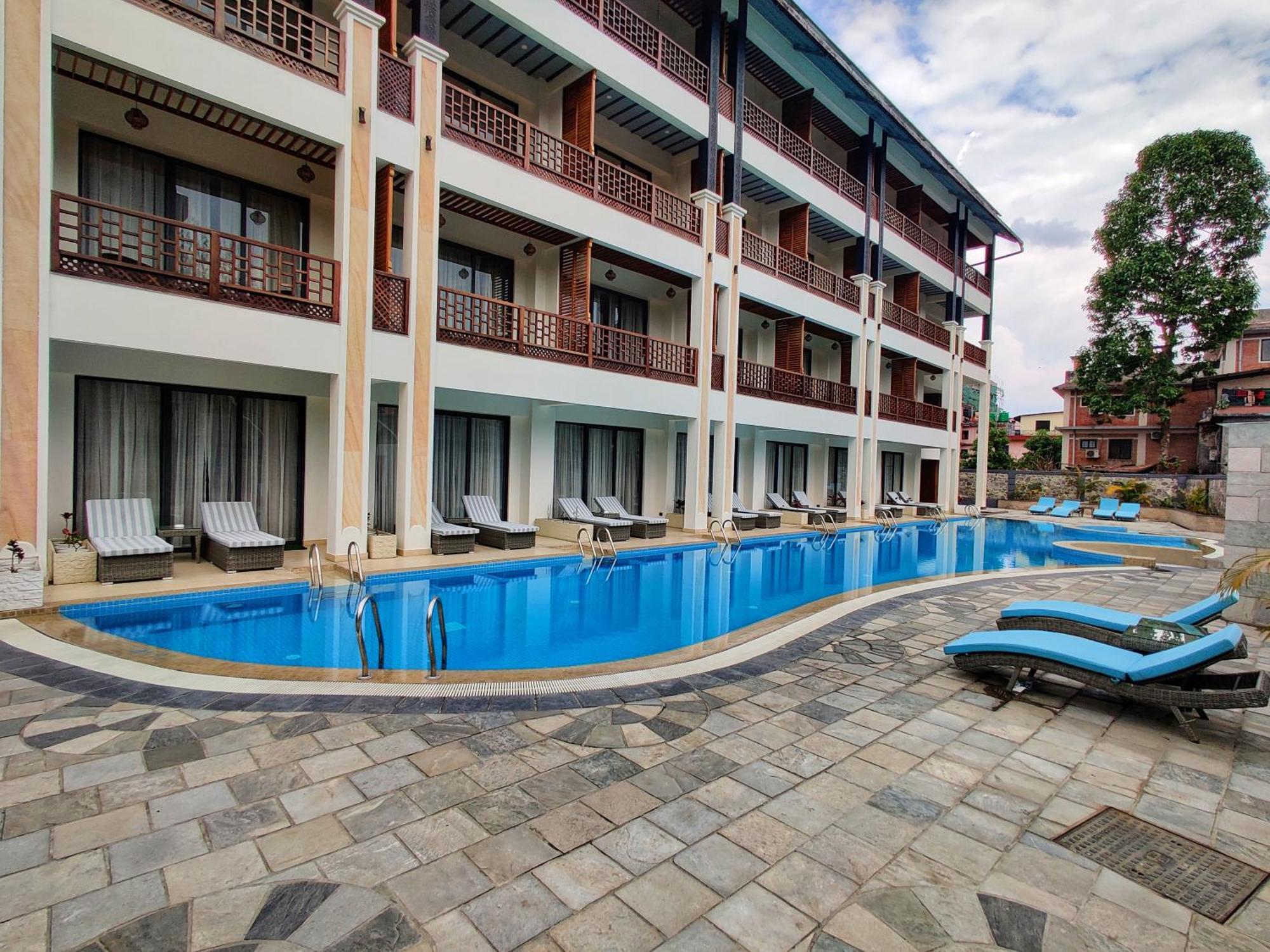 פוקהרה Lake View Resort מראה חיצוני תמונה