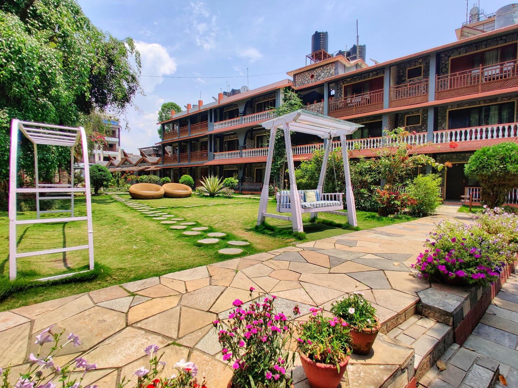 פוקהרה Lake View Resort מראה חיצוני תמונה