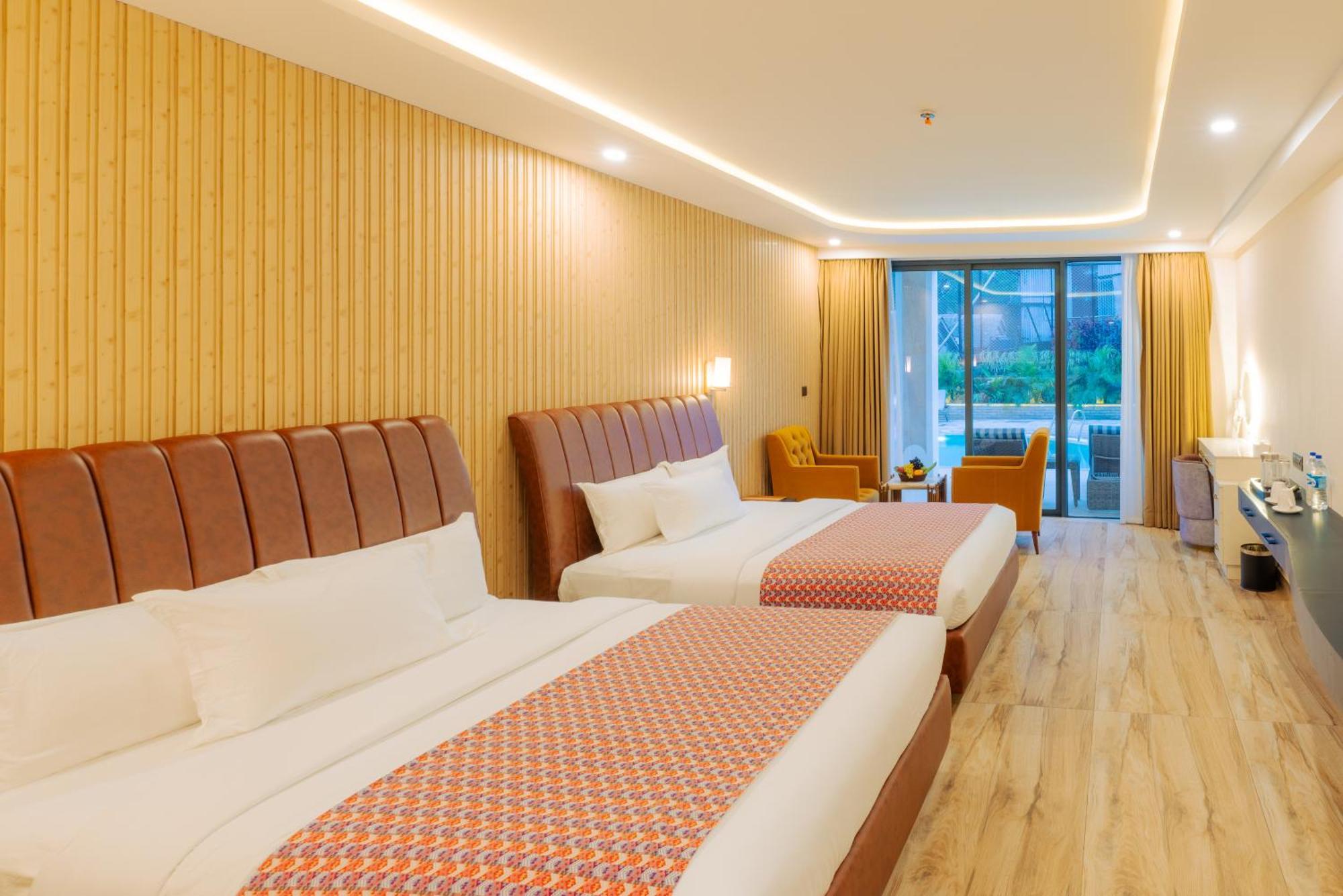 פוקהרה Lake View Resort מראה חיצוני תמונה
