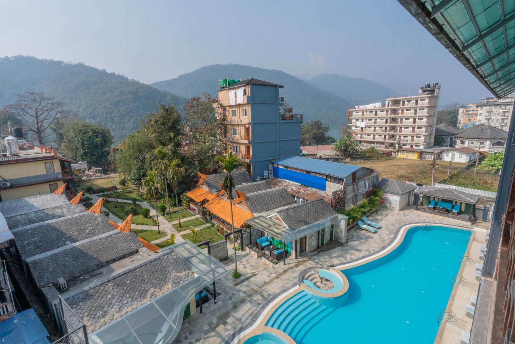 פוקהרה Lake View Resort מראה חיצוני תמונה